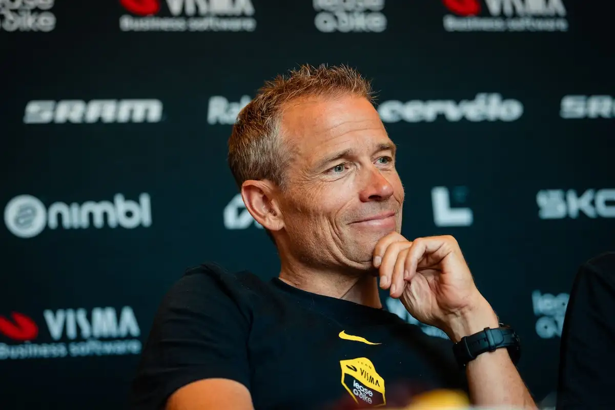 Grischa Niermann steigt aus Teambus aus