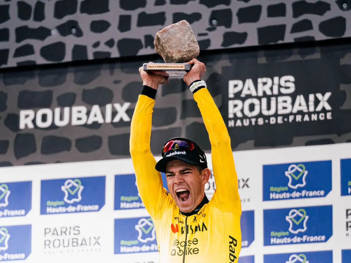 Team Visma Lease a Bike Van Aert Roubaix