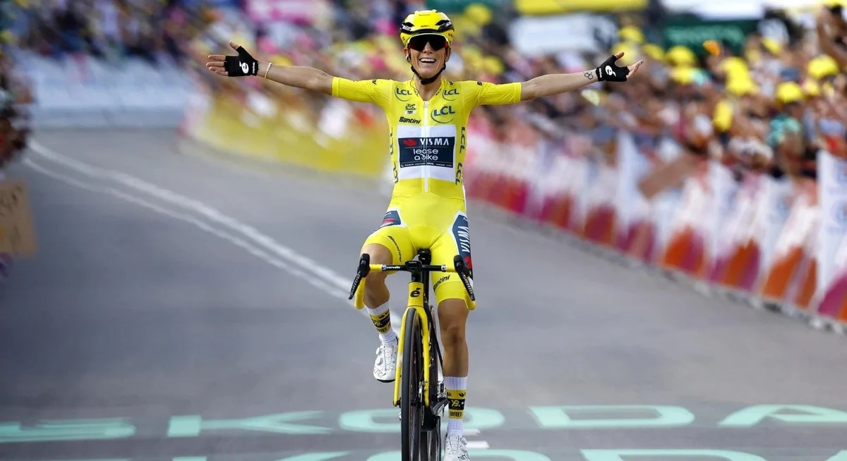 Team Visma LaB Ferrand-Prevot in gelbem Trikot bei der Tour de France Femmes