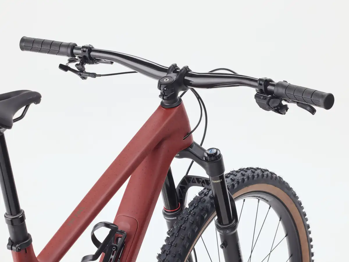 Trek Top Fuel 9.8 XT Di2 Gen 4 - Image 3