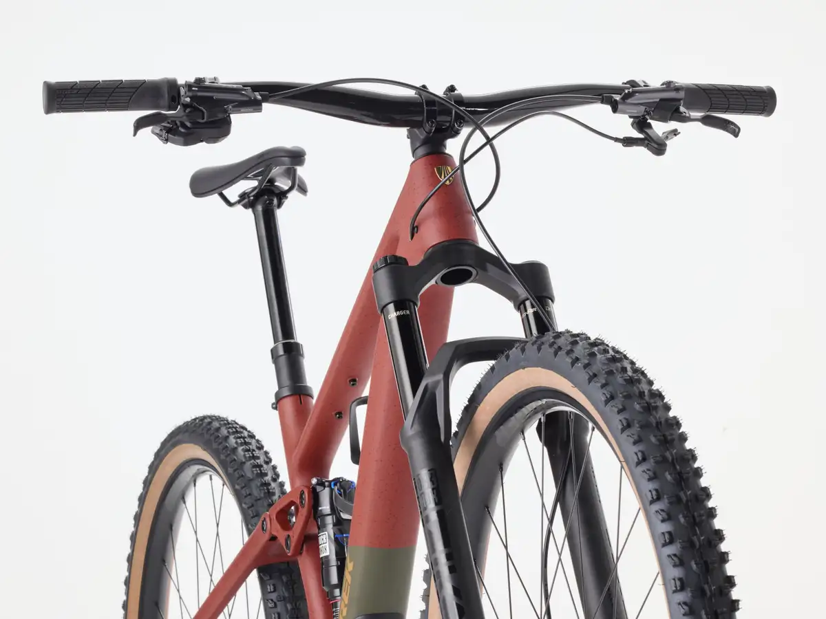 Trek Top Fuel 9.8 XT Di2 Gen 4 - Image 4